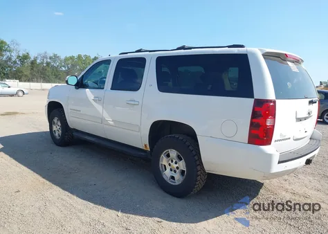 2010 Chevrolet Suburban 1500 Lt1 из США, поврежденный, VIN 1GNUKJE36AR223491